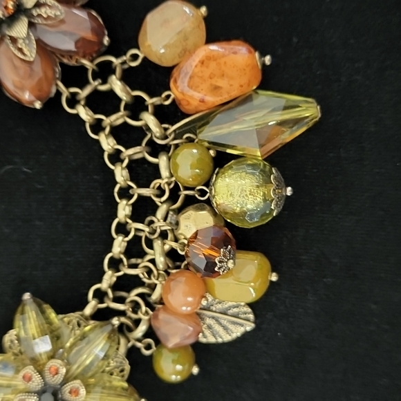 FLORAL necklace - Picture 5 of 6